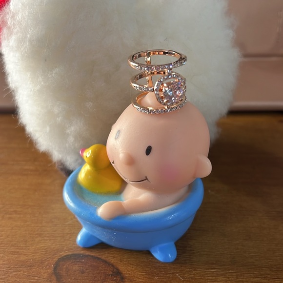 💜 New gold crystal ring 💍 size 8 - Picture 4 of 4